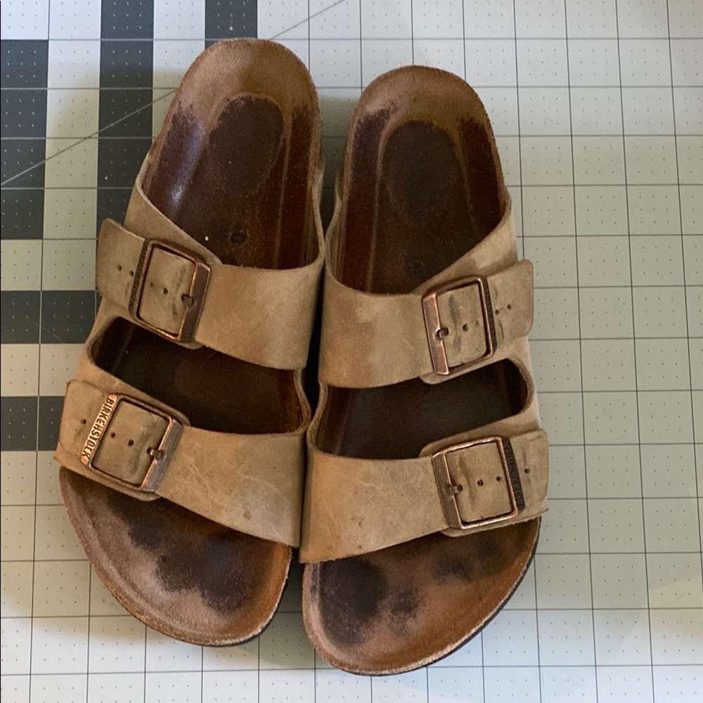 Soft Bed Birkenstock Arizona Light Brown Suede Sandals size 40 regular width